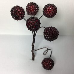 Runde bordeaux brombær på tråd