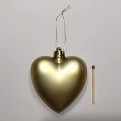 Alternative view of Mat guldfarvet fint plasthjerte