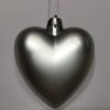 Mat sølvfarvet plasthjerte