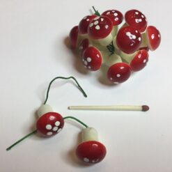 Alternative view of Røde dekorative paddehatte 12stk