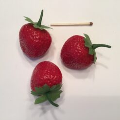 Alternative view of Lille rødt dekorativt jordbær