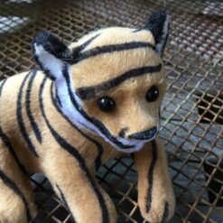 Alternative view of Tiger der ligger ned