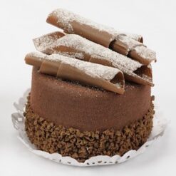 Dekorativ rund chokoladekage