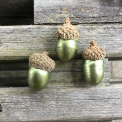 Lille naturtro limefarvet agern