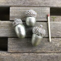 Alternative view of Lille naturtro sølv agern