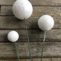 Hvide snebær kugler