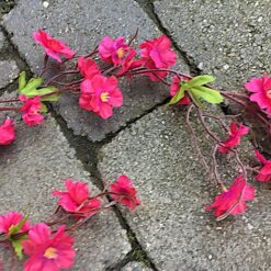 Alternative view of Dekorativ forårsranke i pink