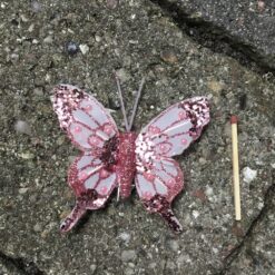 Alternative view of Bordeaux sommerfugl med flot mønster
