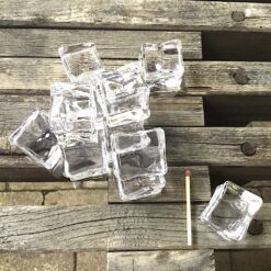 Alternative view of Kunstige store firkantet Isterninger