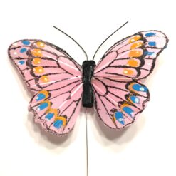 Rosa sommerfugl med kontrastfarver