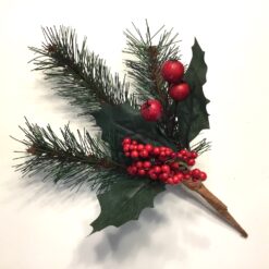 Fyrgren med bær & kristjørn