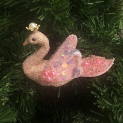 Alternative view of Rosa svane med krone