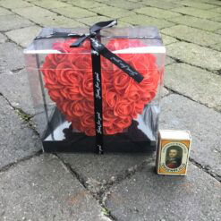 Alternative view of Rødt hjerte i skumroser