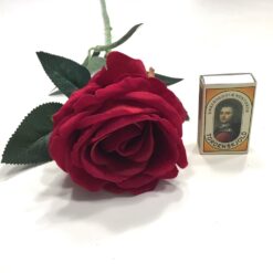 Alternative view of Rød langstilket kunstig rose