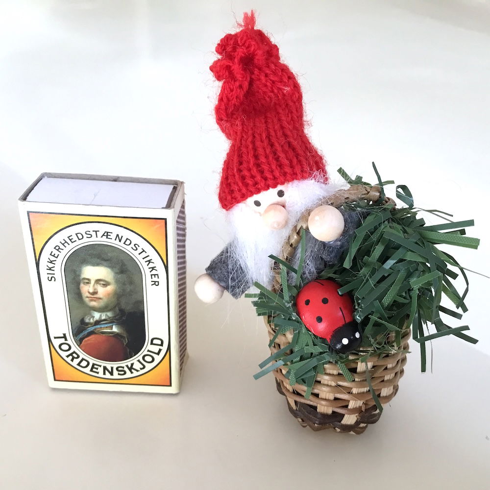 Dekorativ nisse i kurv - Billede 2