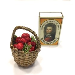 Alternative view of Lille kurv med røde bær