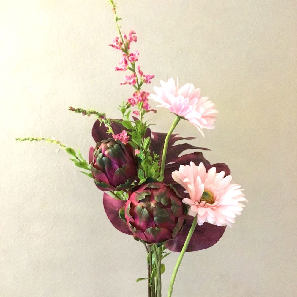 Håndbundet buket med kunstige blomster - Billede 2