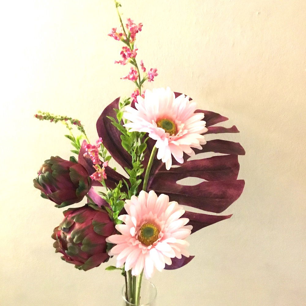 Håndbundet buket med kunstige blomster - Billede 4