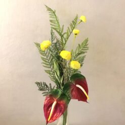 Kunstig håndbundet buket med dahlia