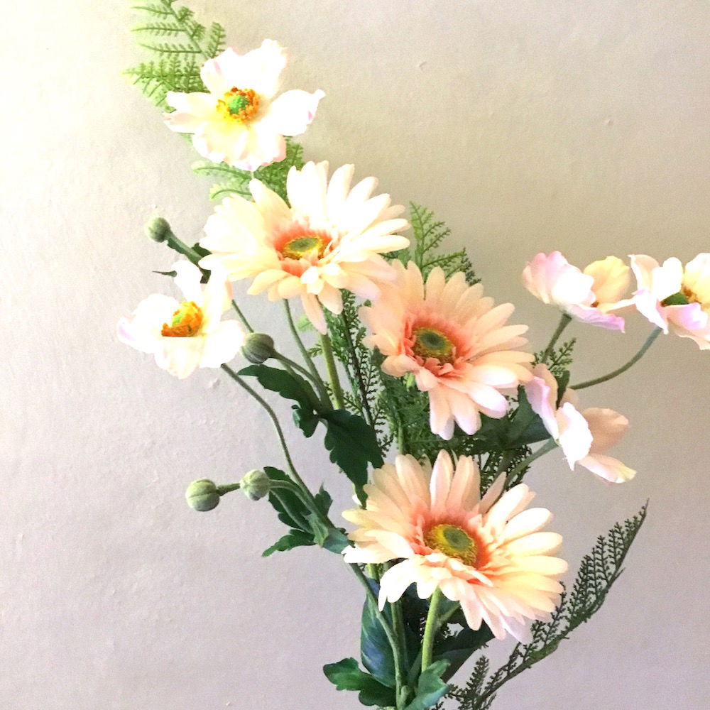 Kunstig håndbundet buket med gerbera - Billede 4