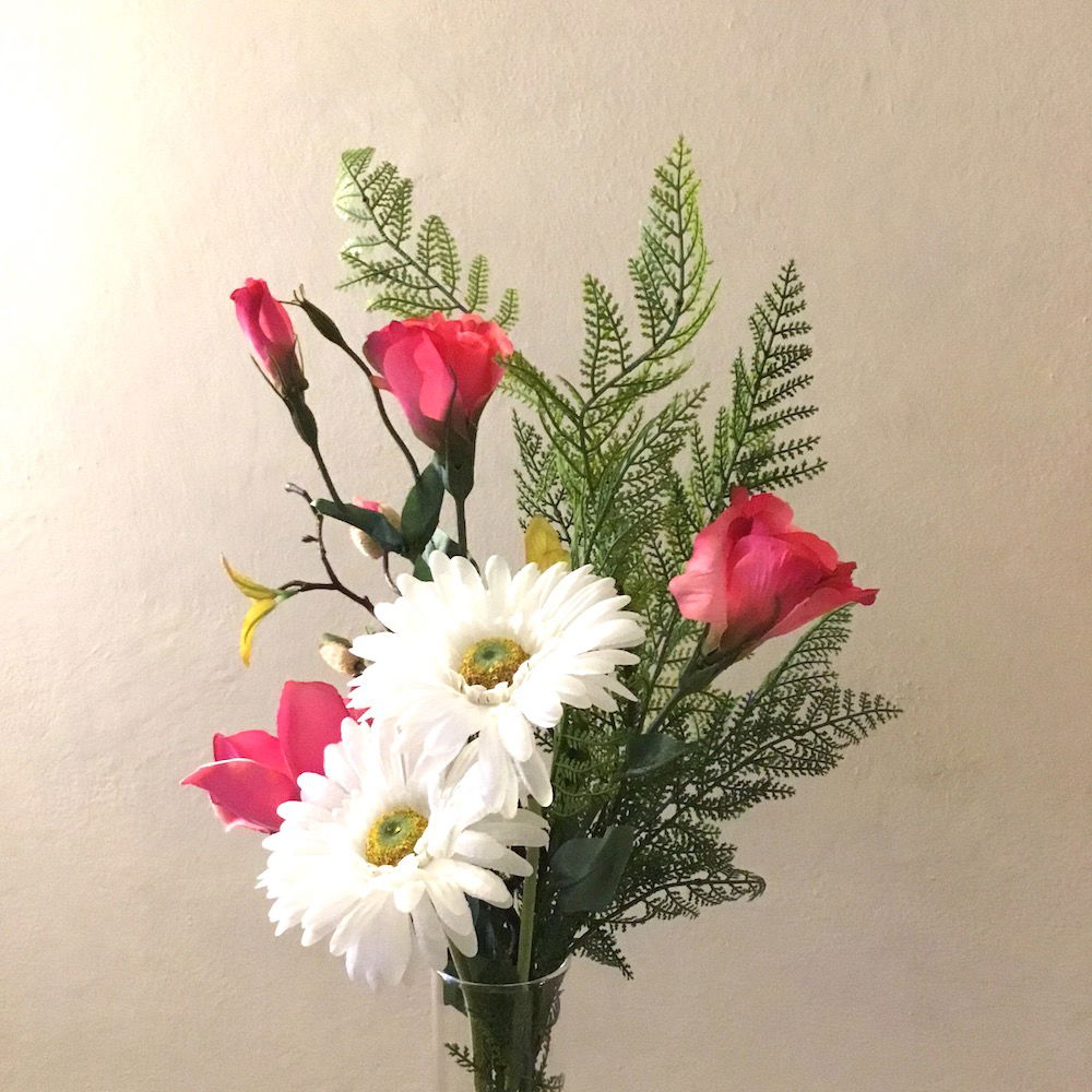 Kunstig håndbundet buket med magnolia - Billede 5