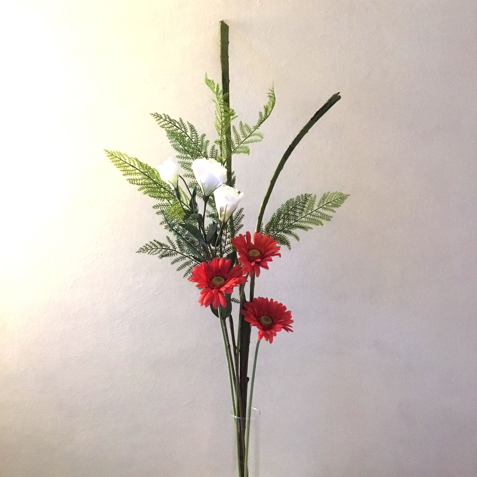 Kunstig håndbundet buket med klokker - Billede 2