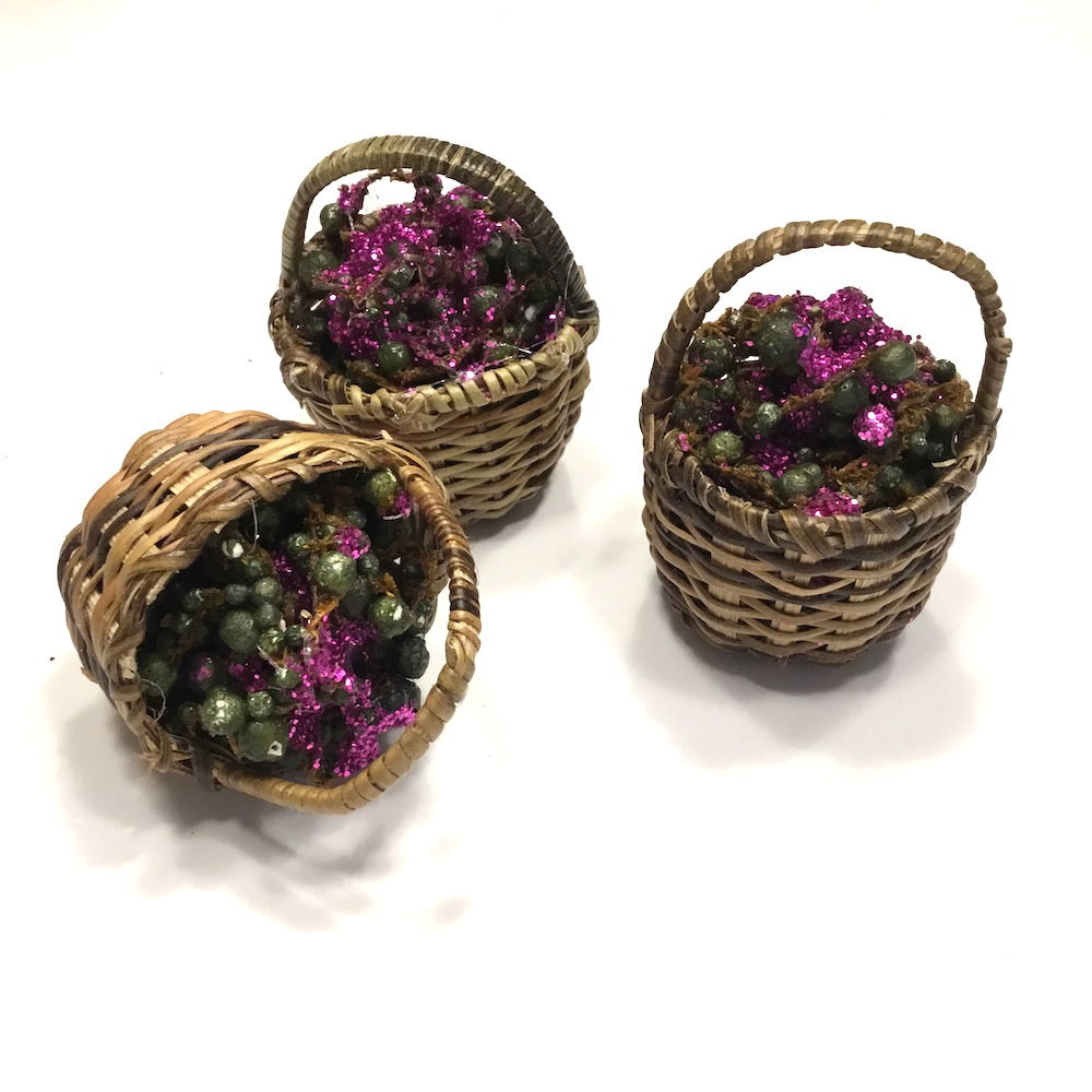 Flettet kurv med pink bærpynt - Billede 4